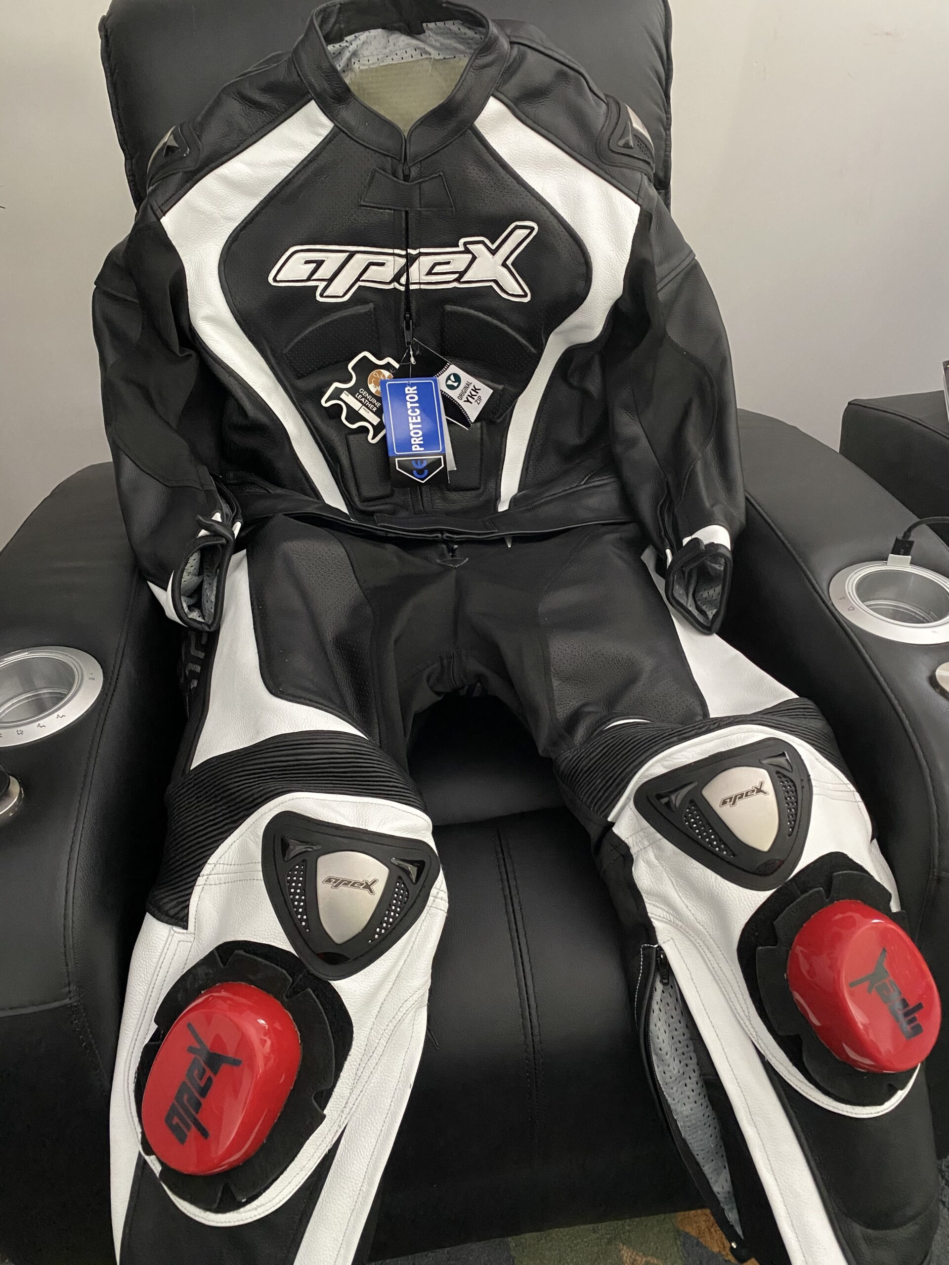 New Suit Motorcycle road and race leathers and apparel tailor made custom styles based in Brisbane Australia.