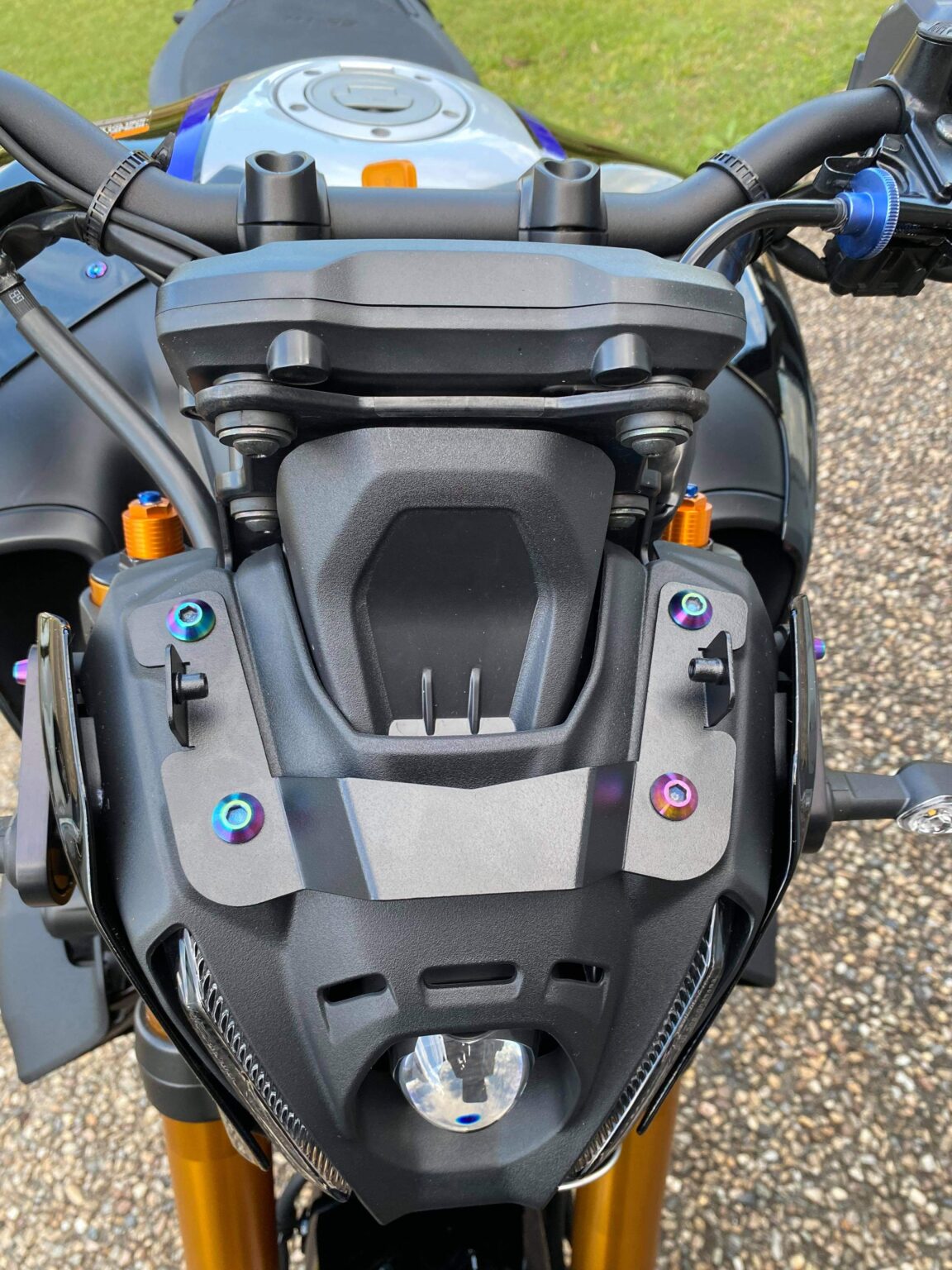 yamaha mt 09 headlight